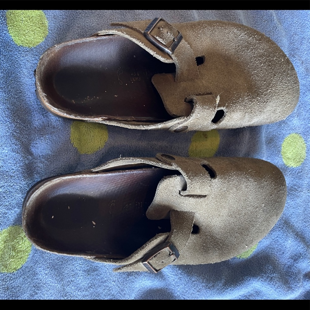 Suede Leather Birkenstock Clog. Pre-owned. EU 41